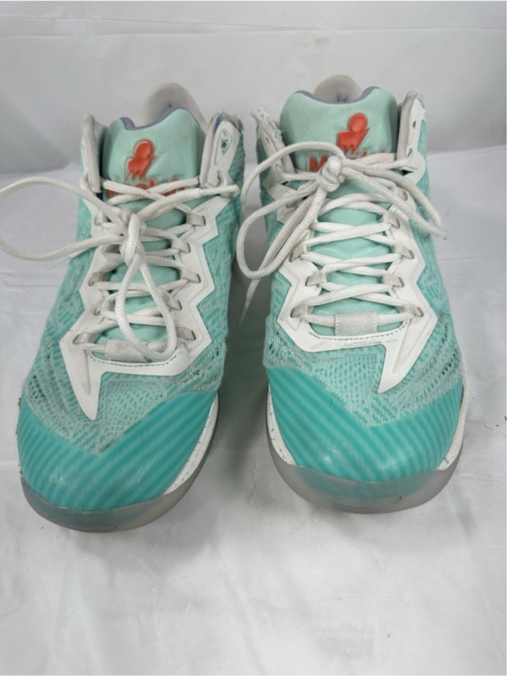 MOOLAH KICKS BASKETBALL SHOES LADIES NEOVOLT PRO v2 SIZE 7.5